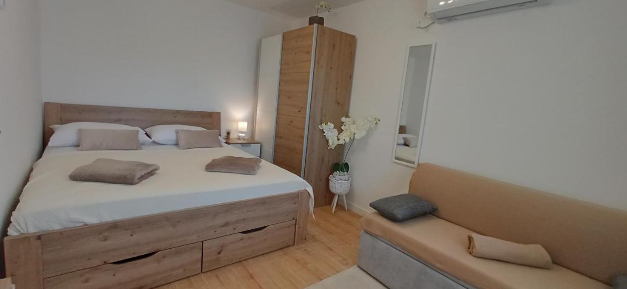 Holiday Home Peran Grebaštica Exteriör bild